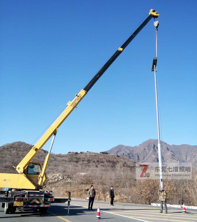 東莞七度照明道路路燈安裝現場圖片